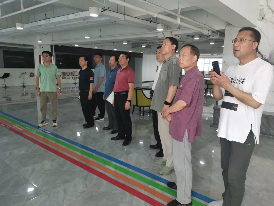 济宁市读书协会走进嘉祥鲜农都市场管理有限公司开展书画惠企活动 济宁市读书协会走进嘉祥鲜农都市场管理有限公司开展书画惠企活动